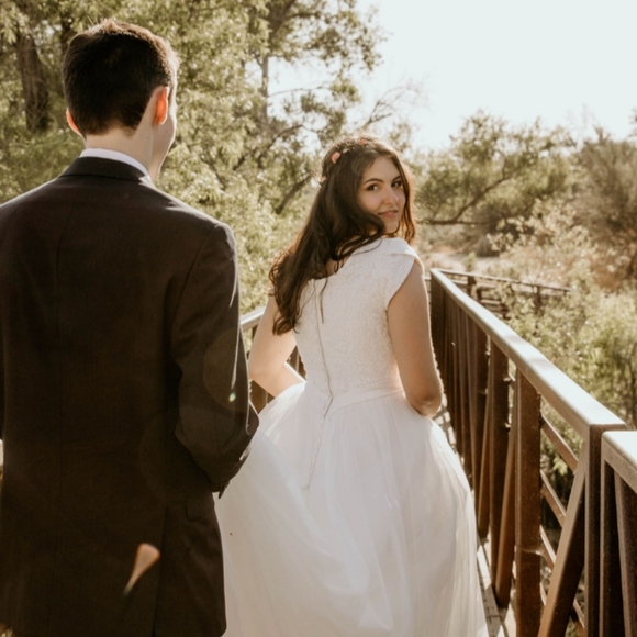 ๐ธMeet your seller!๐ธ - Picture 1 of 3